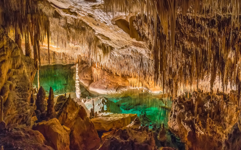 lake mertel and underground caves at porto cristo mallorca