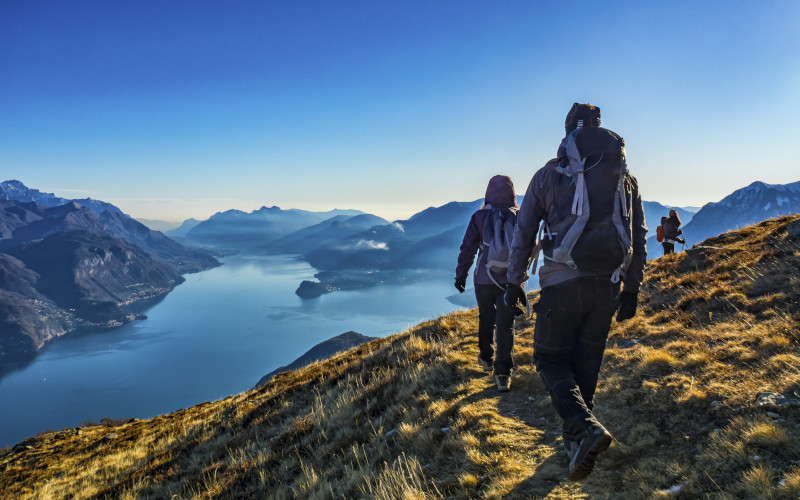 trekking around the mountains of lake como